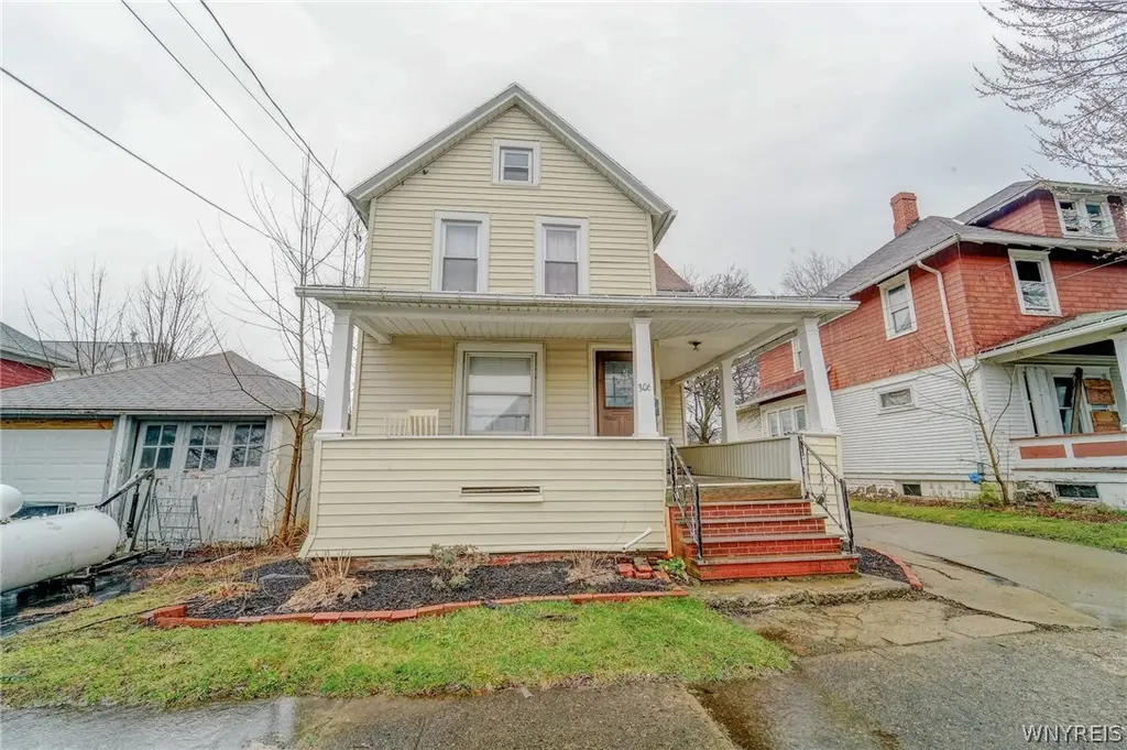 306 Lord St