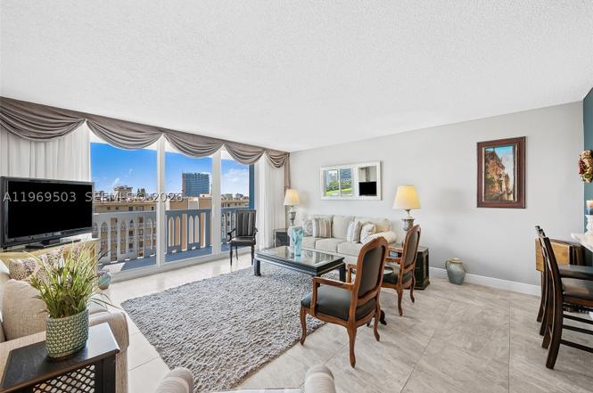 401 NE 14th Ave #808