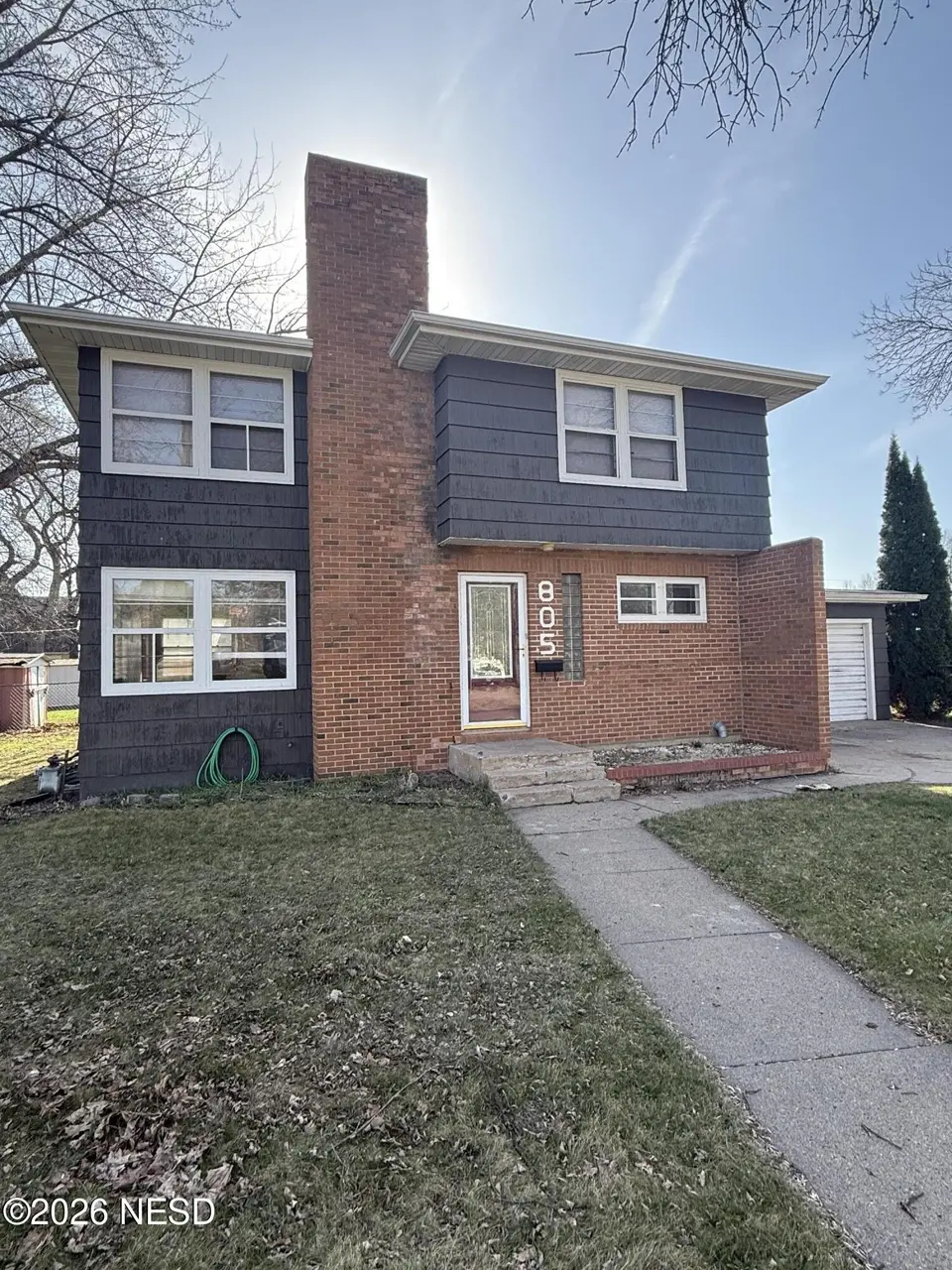 805 S 2nd St
