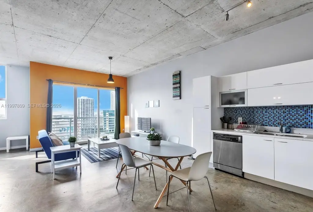 133 NE 2nd Ave #2015