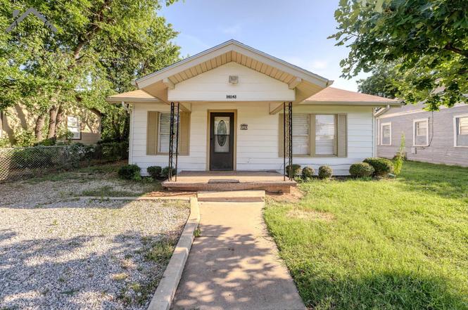 404 W Washington Ave