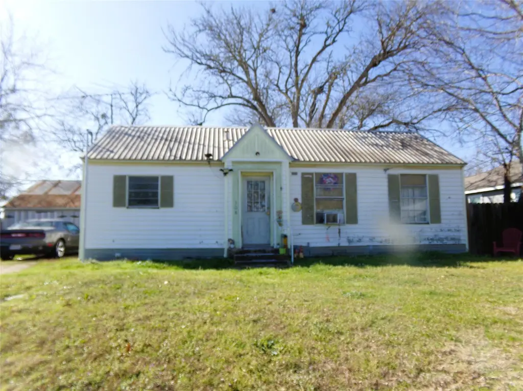 308 E East South St