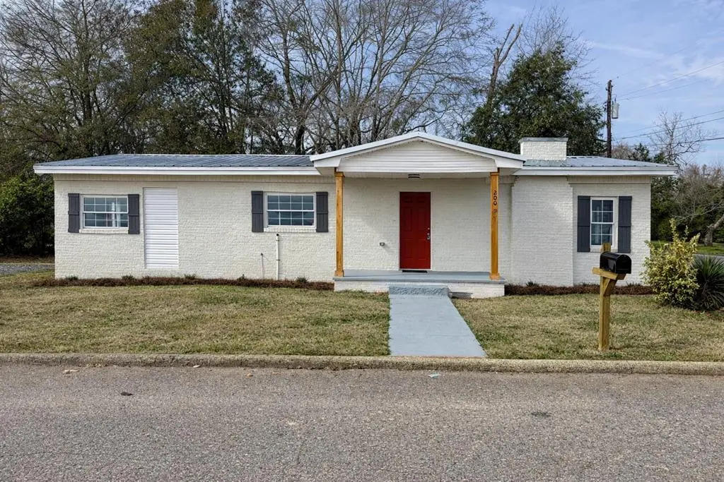200 Cable St