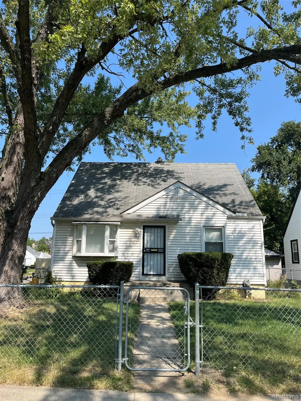 19650 W Chicago St