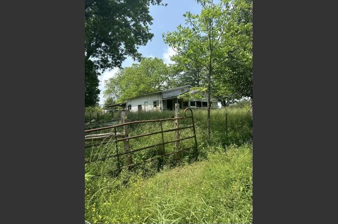 1031 Ridge Rd
