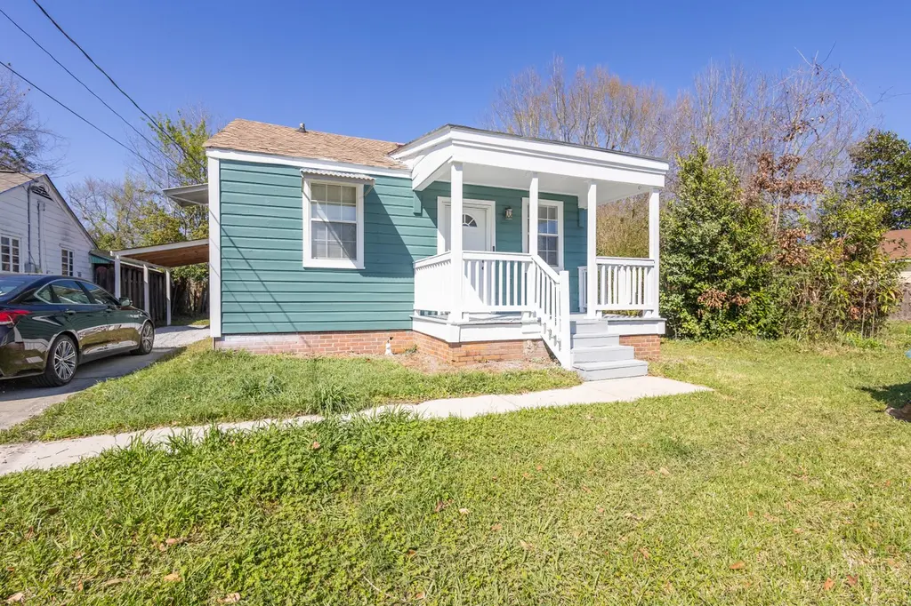 213 Chestnut Ave
