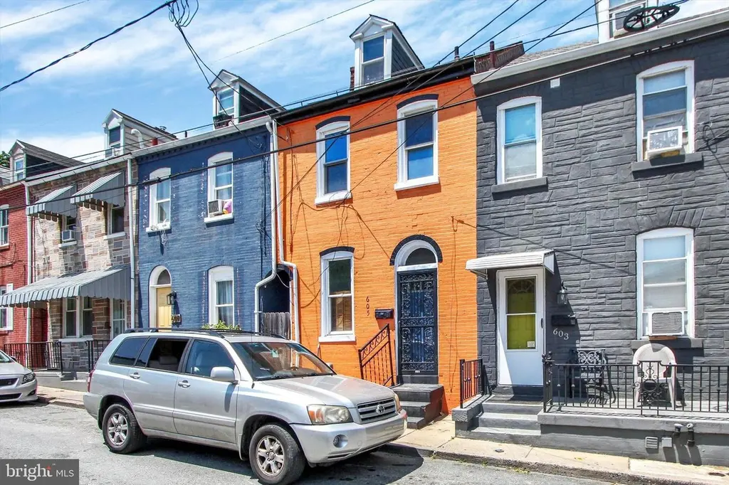 605 Poplar St