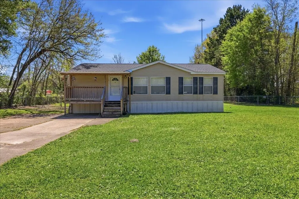 385 W Davis Loop