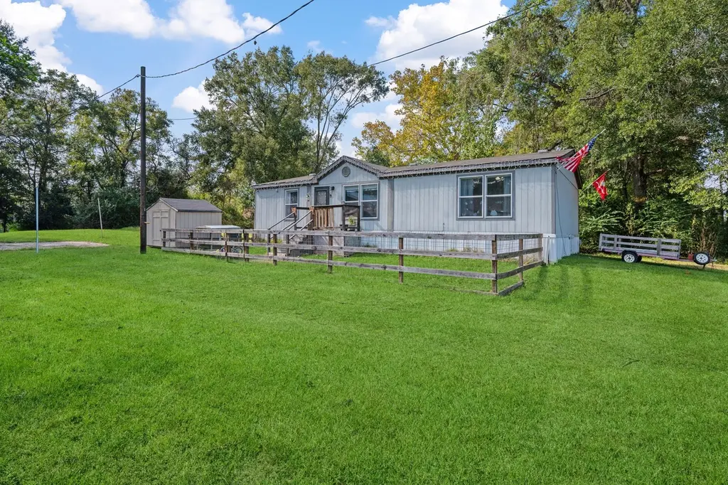 440 River Rd
