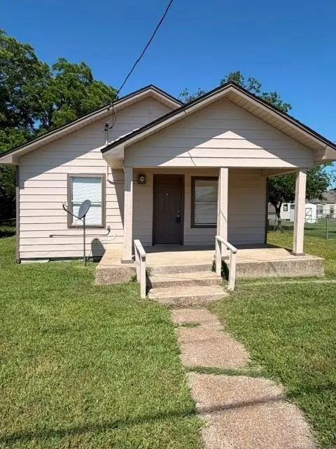 109 S 5th St