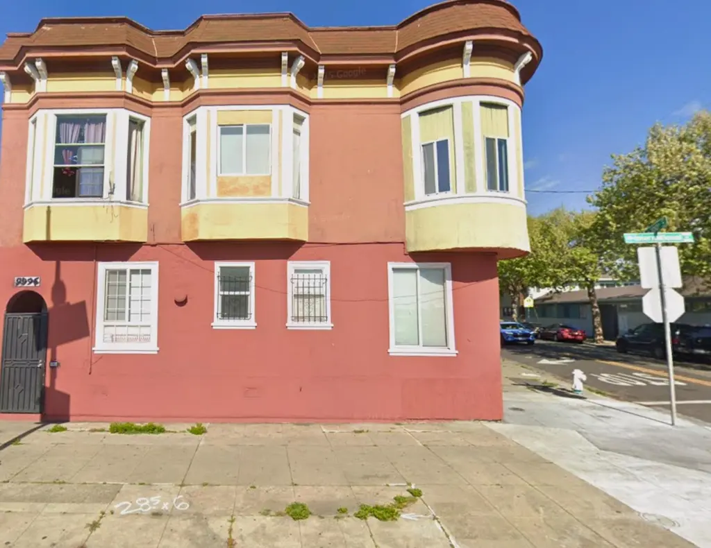 9996 International Blvd