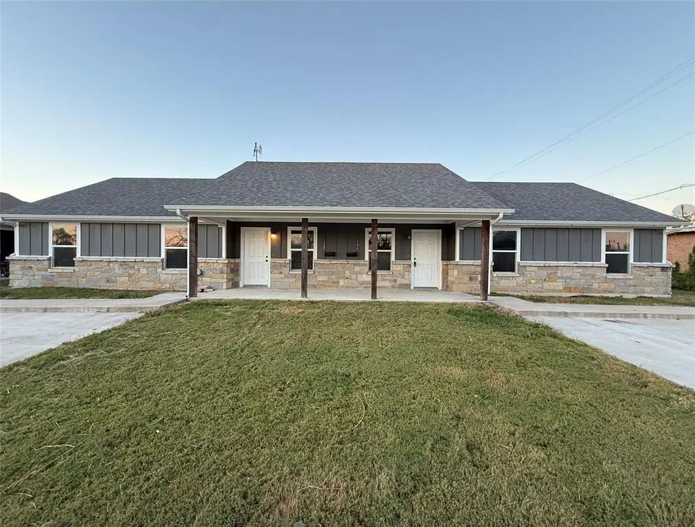 108 W Adams St