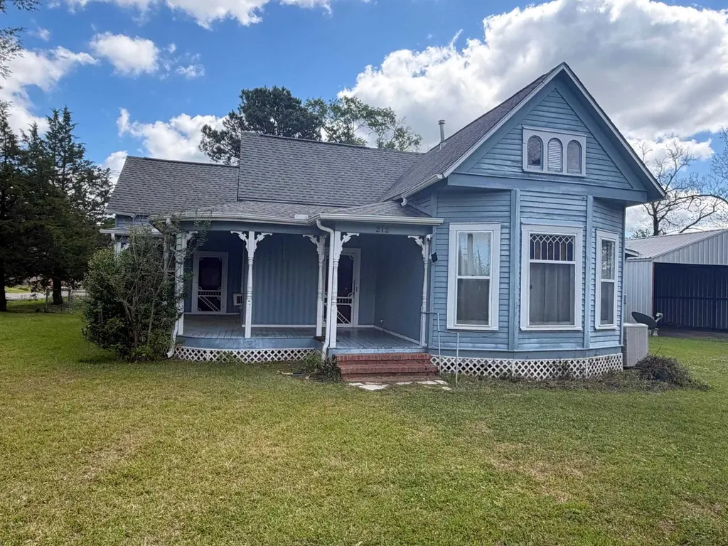 212 N Kellie Ave