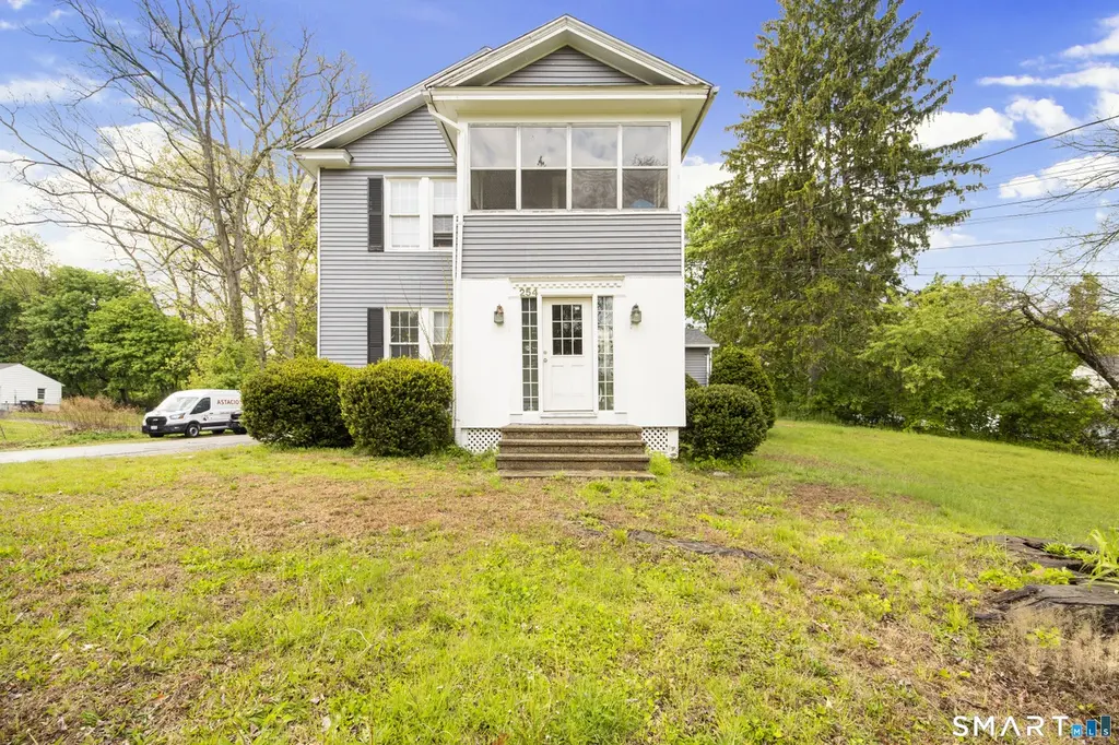 254 Davis St