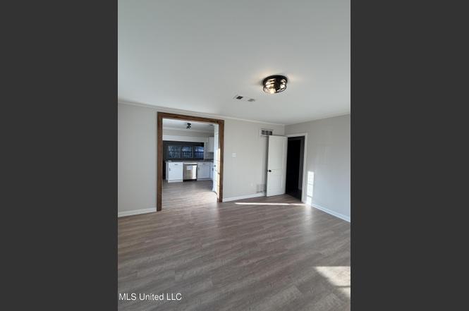 3 Maplewood Ln