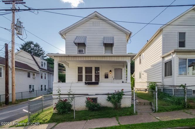 485 Grant St