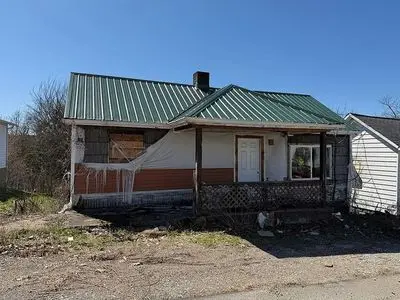 1348 Paradise Ave