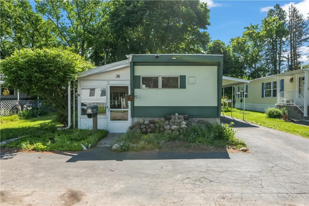 36 Patio Dr