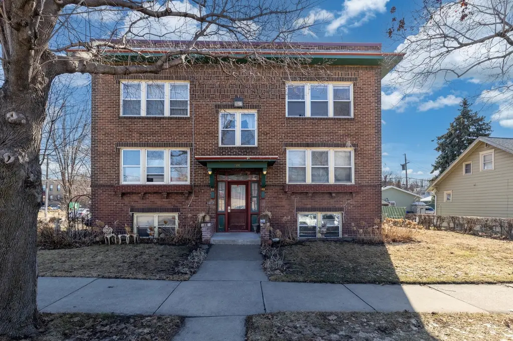 286 Van Buren Ave #6