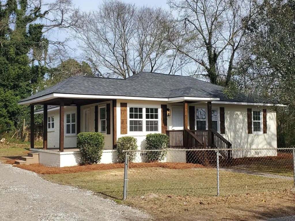 1541 Wooten Rd