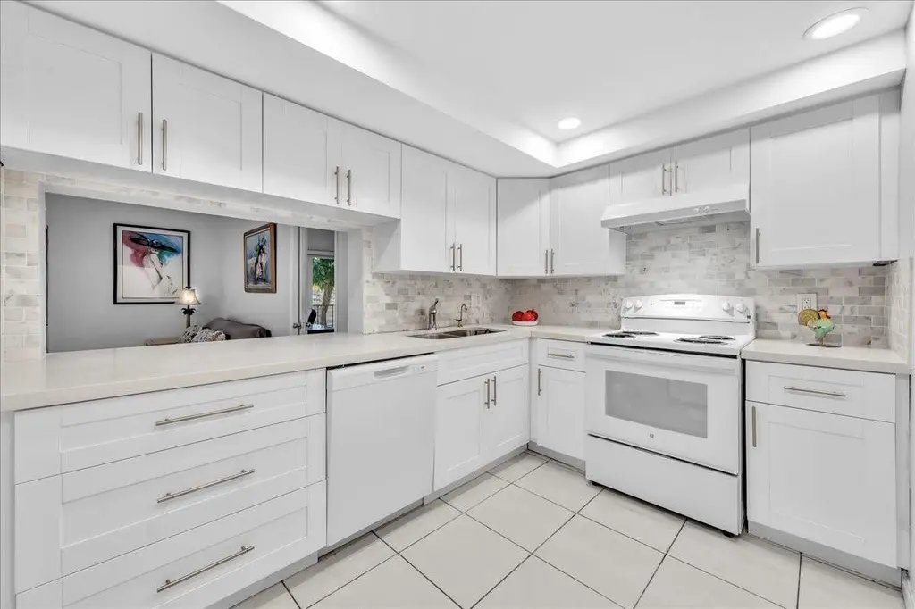 3909 N Ocean Blvd #113