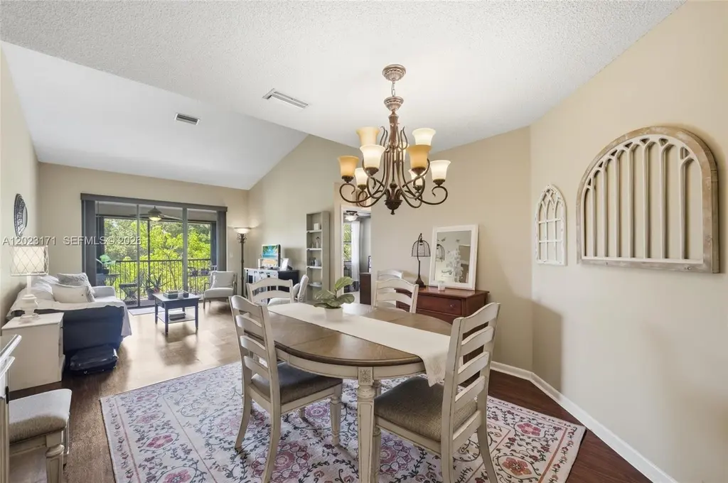 4111 Coral Tree Cir #327