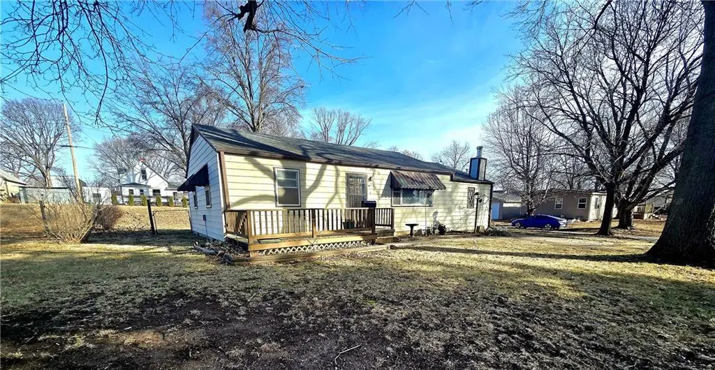 402 Vine St