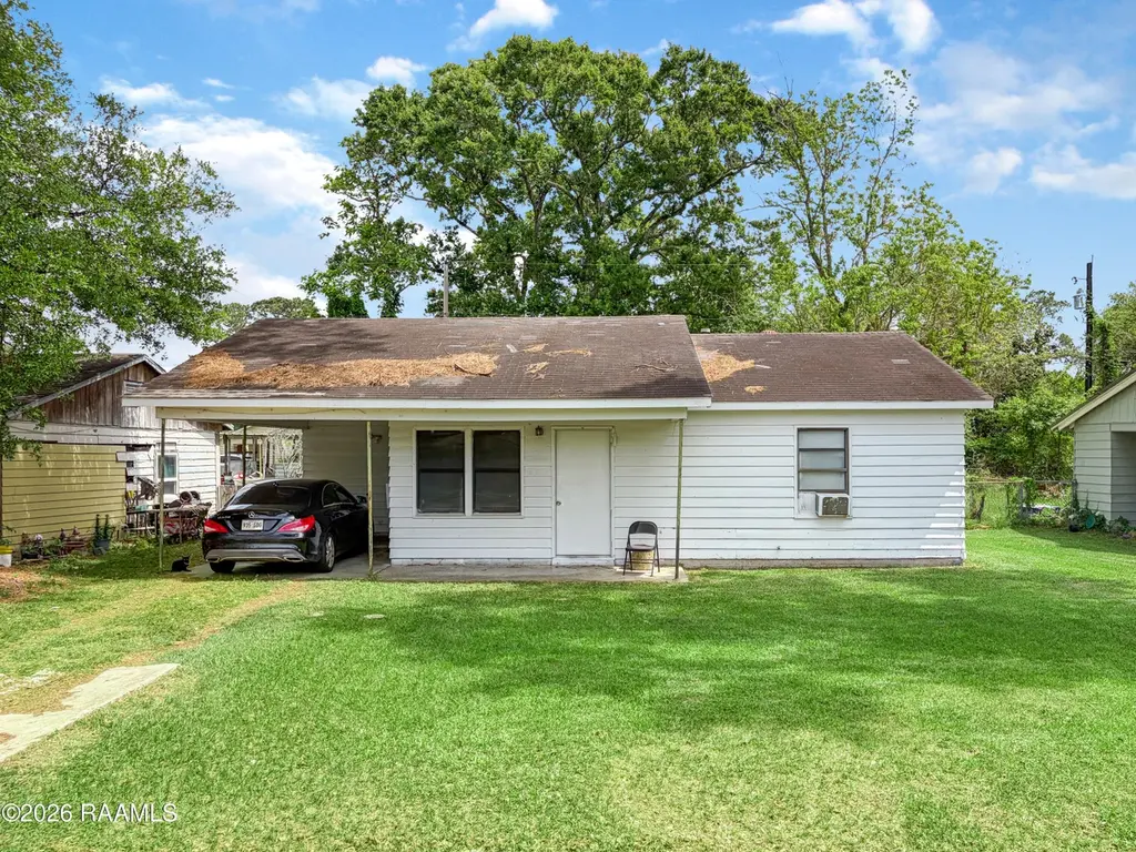 312 Darrel St