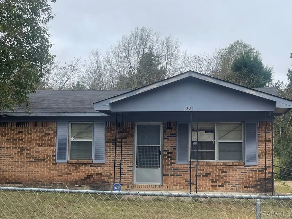 221 County Road 911 Rd