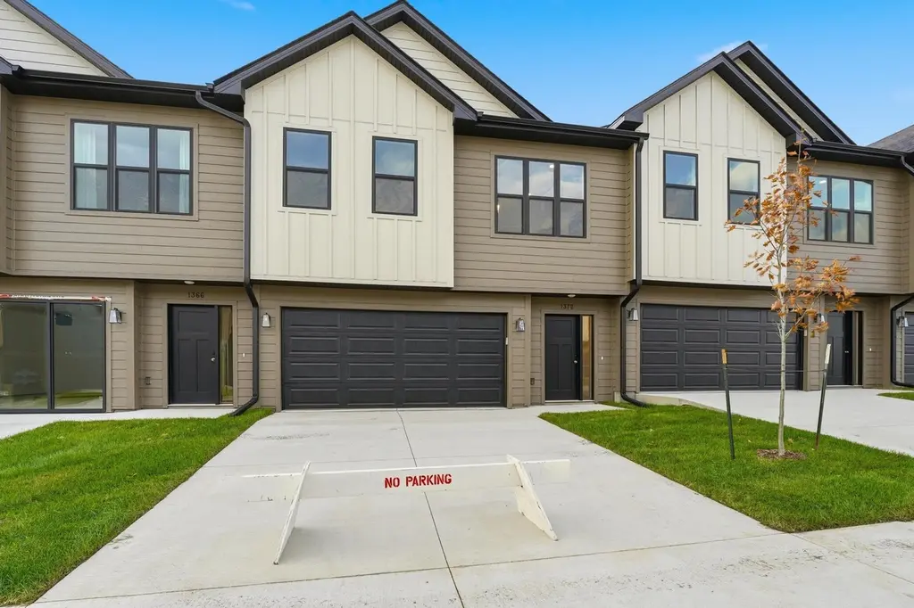 1372 Meadow Rose Pl