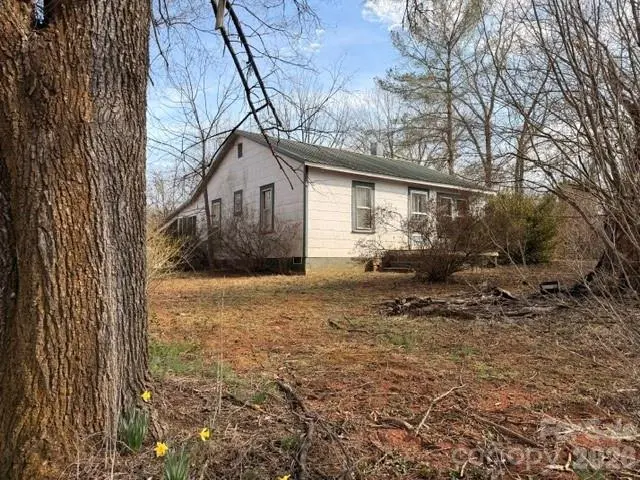 1081 Ashworth Rd