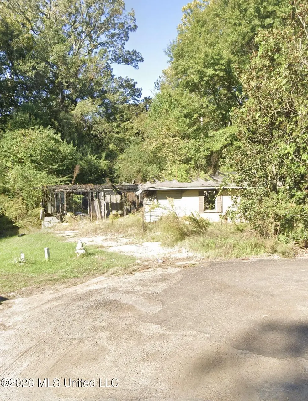 181 E Woodcrest Dr