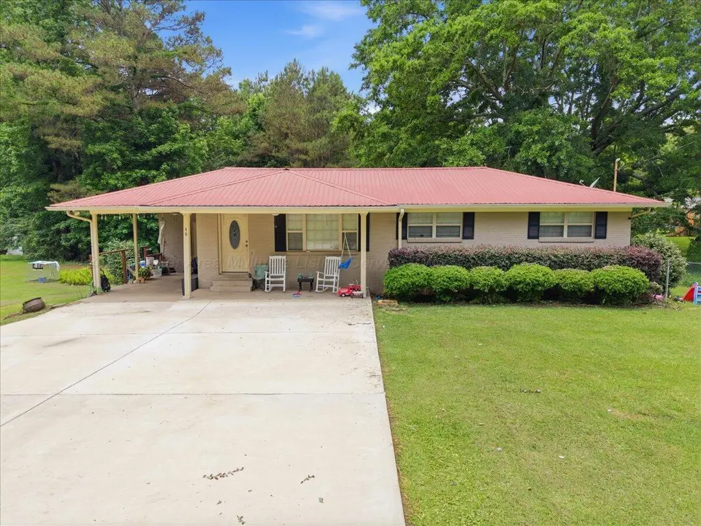 46 Deerfield Ln