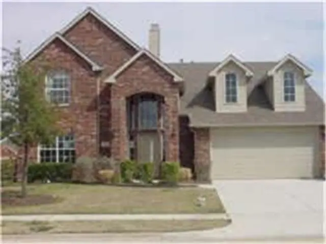 1904 Crystal Ct