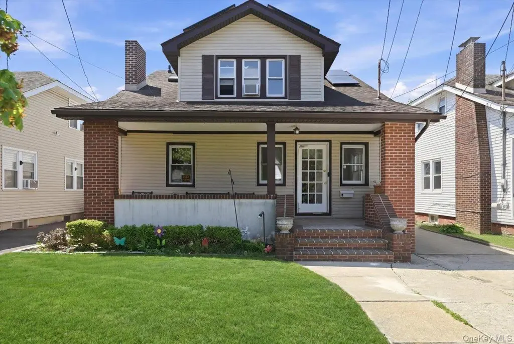 8 Foster Pl