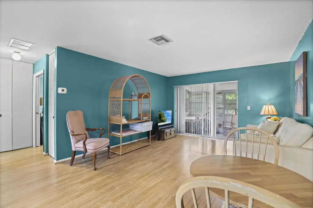 2885 W Ashley Dr Dr W Unit B