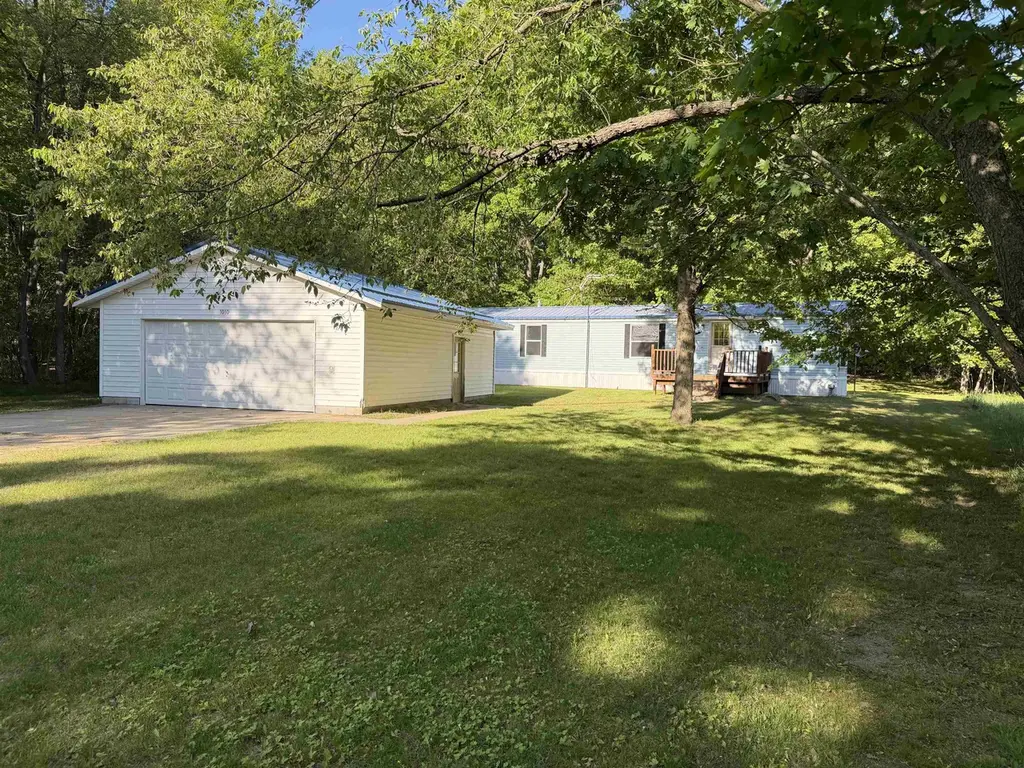 1010 Siesta Ln