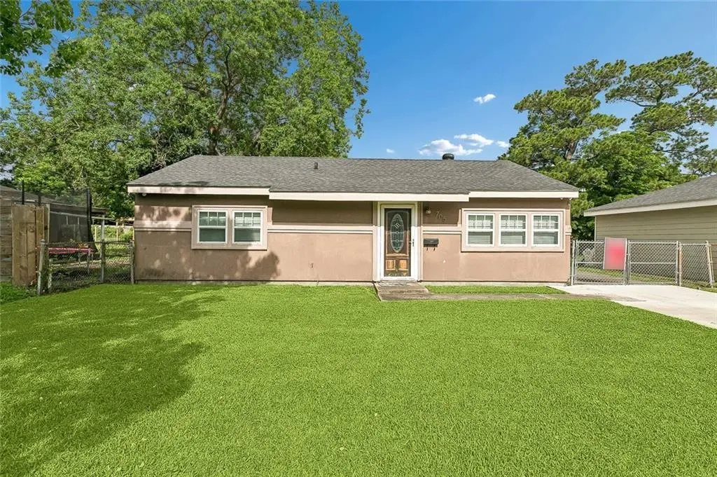 705 Huntlee Dr