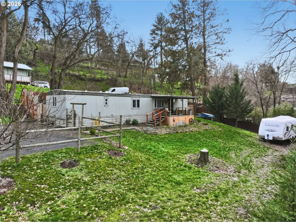 25 Bryan Way