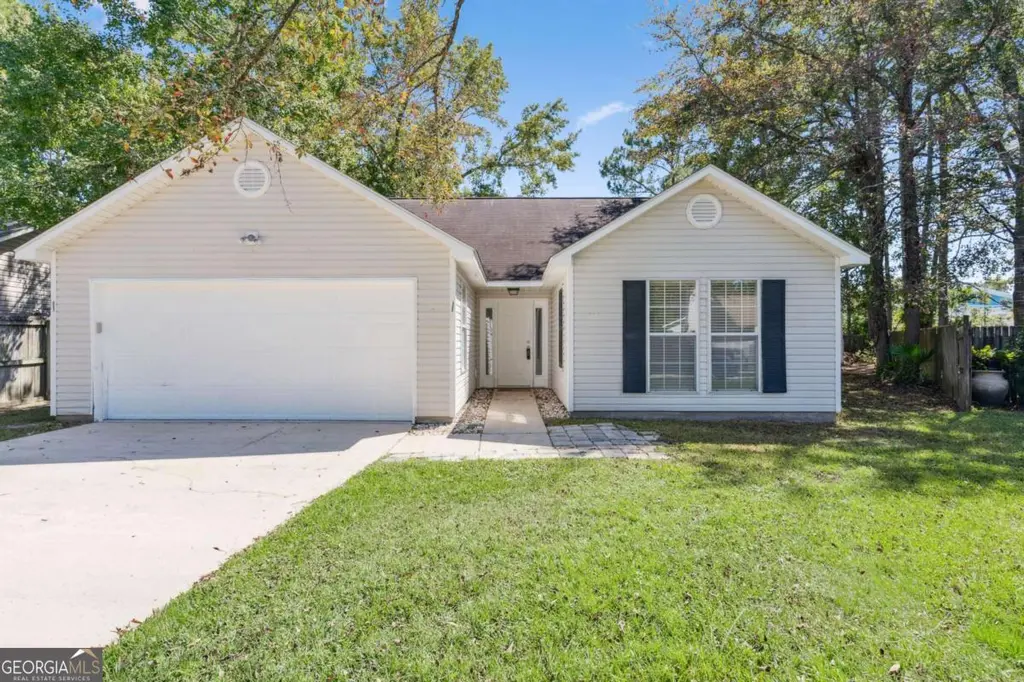 105 Adams Ct