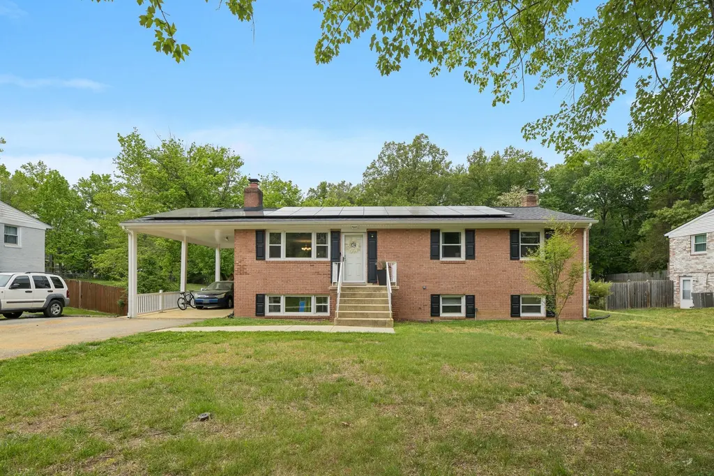 15217 Livingston Rd