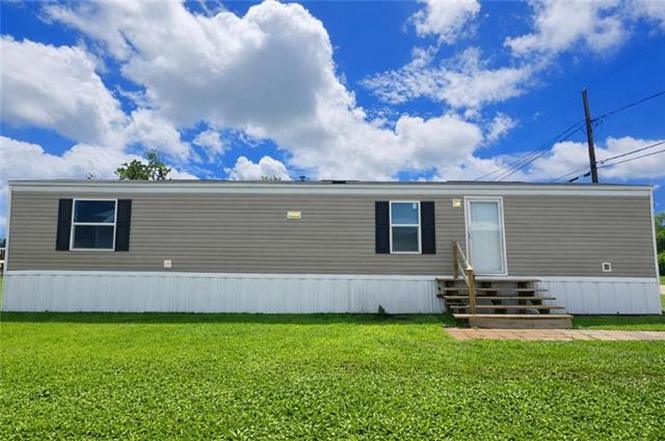 214 River Oaks Dr