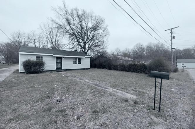 129 Idlewild St
