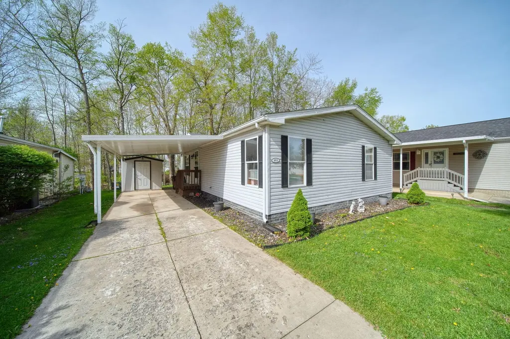 953 Savannah River Dr