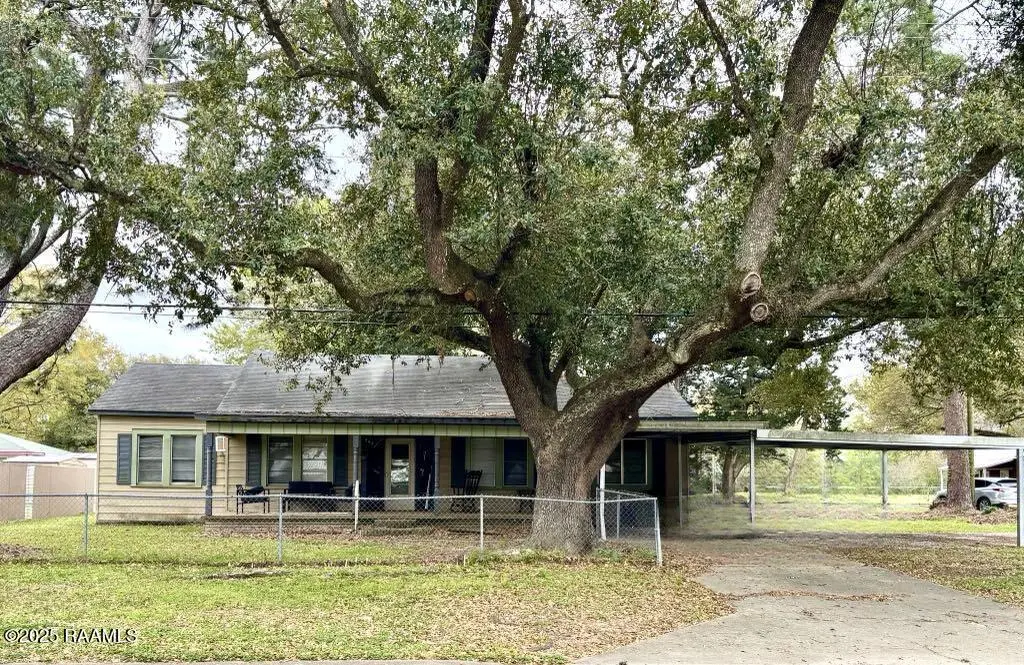 900 Poinciana Ave