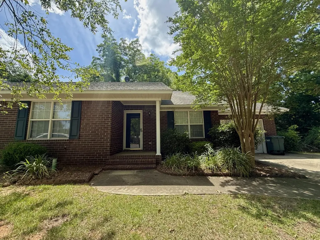 1961 Essex Dr