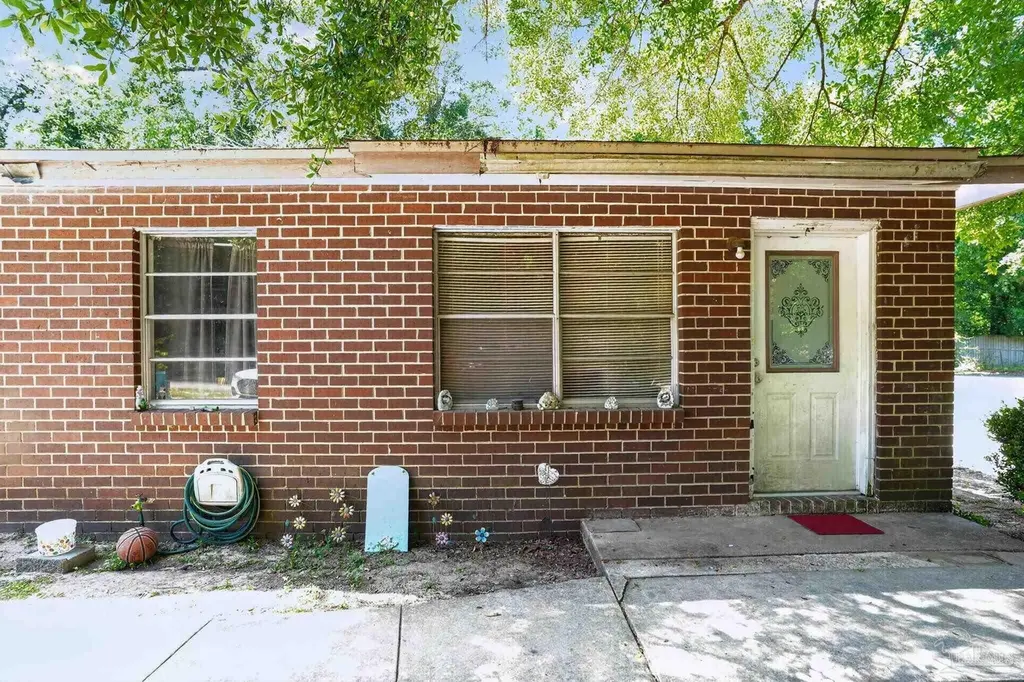 8641 Fab St