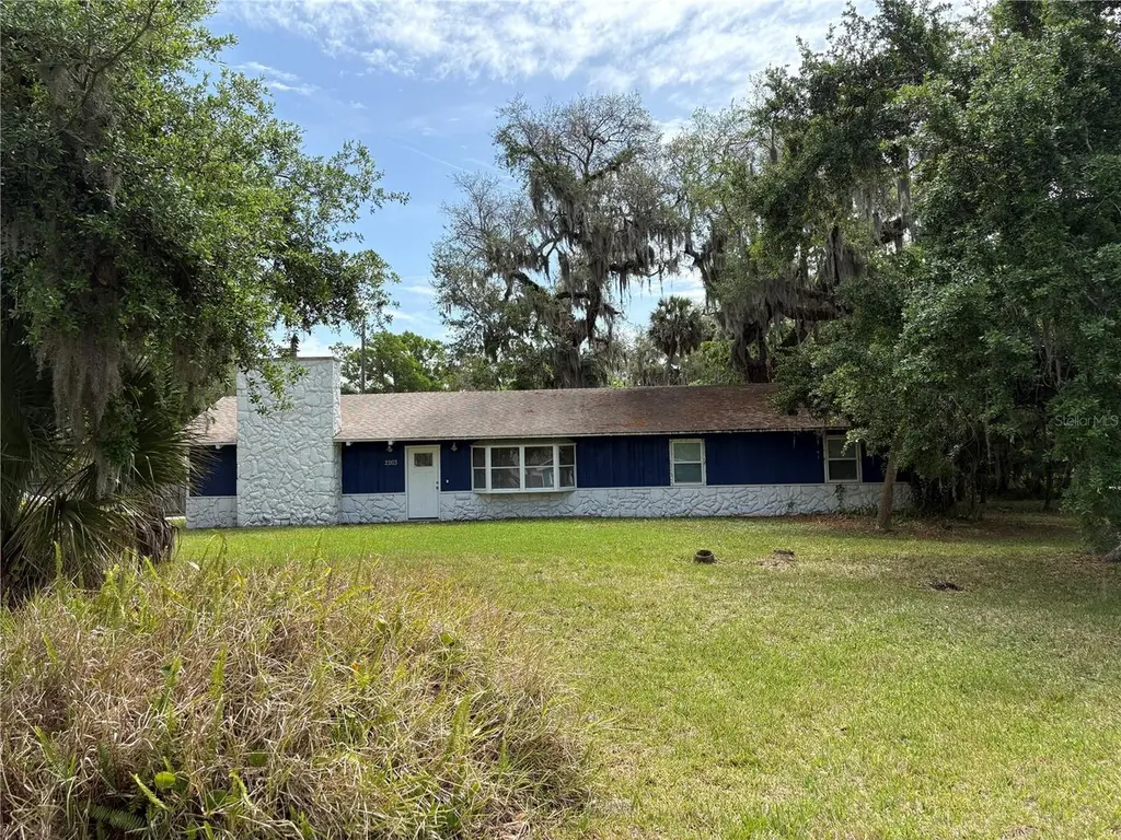 2203 Lime Tree Dr