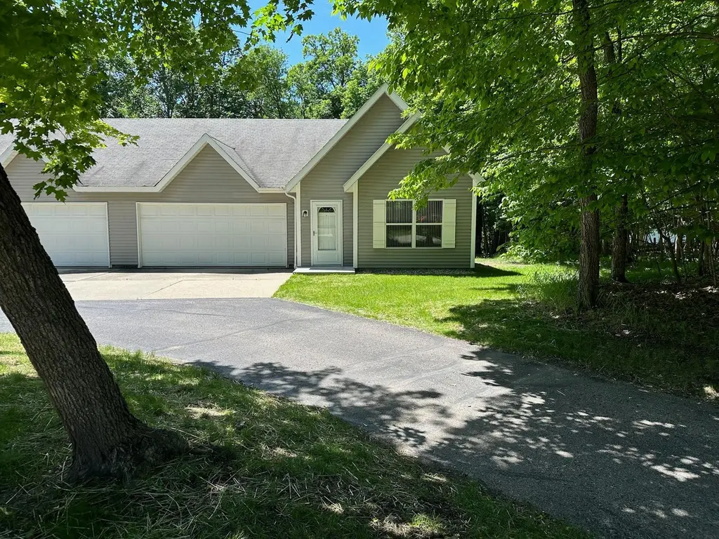 331 Maple Ridge Ct