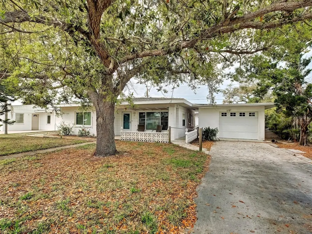 25 Hillcrest Dr